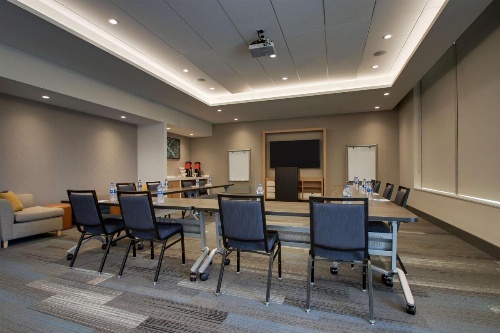 Hyatt House Oak Brook image 43