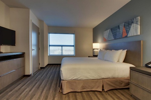 Hyatt House Oak Brook image 8